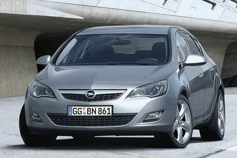 Illustration for article titled 2010 Opel Astra, GTC Get Much-Needed Facelift
